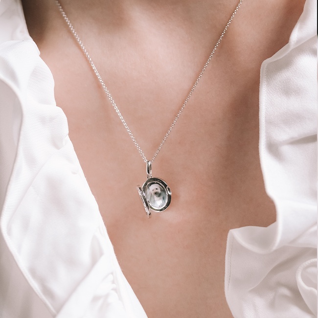 Mori diamond locket
